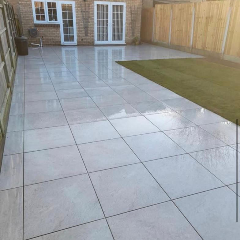 Porcelain Patios in Kent and South East London. Award Winning Paving