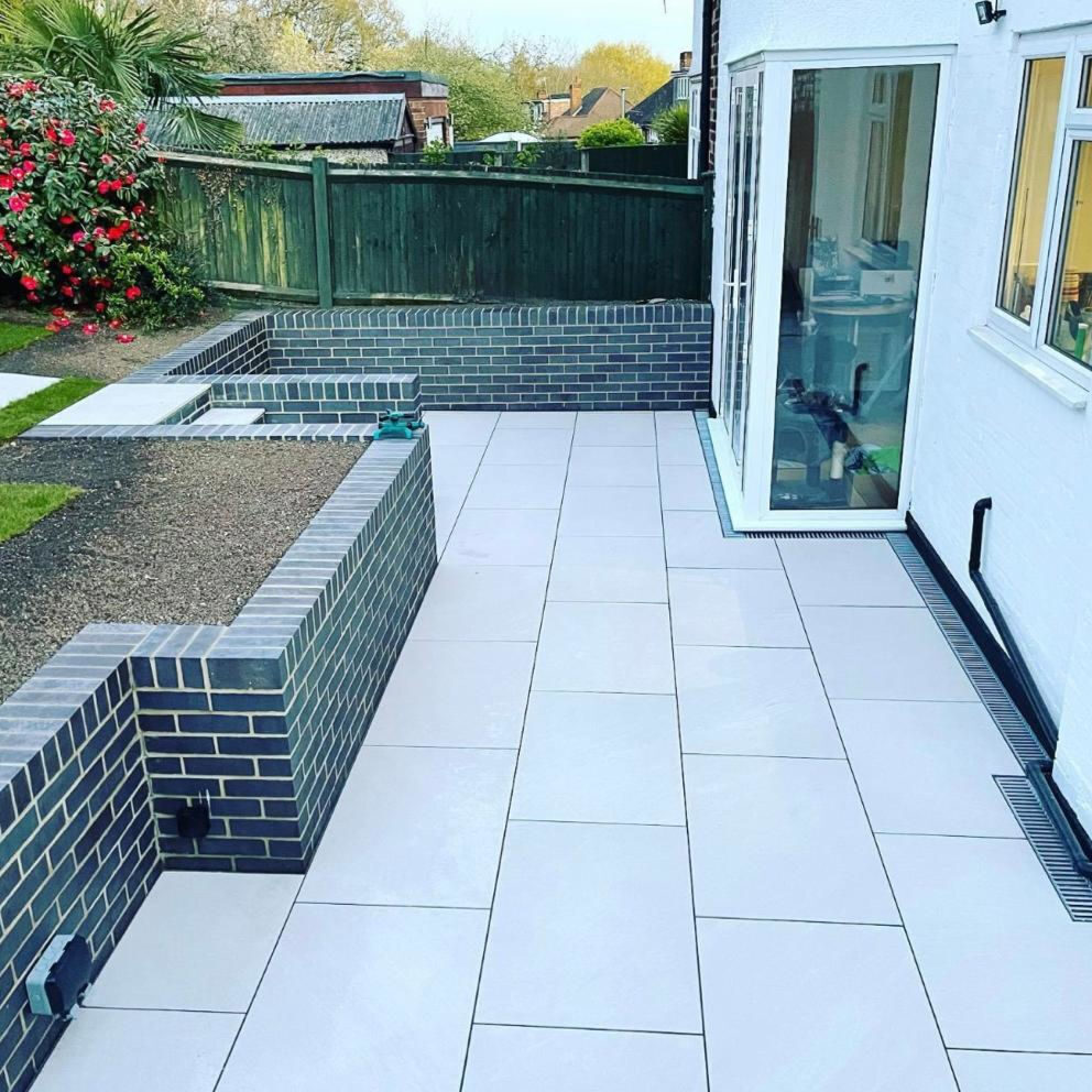 Porcelain Patios in Kent and South East London. Award Winning Paving