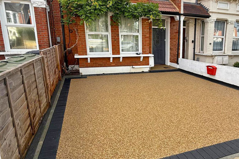 Resin Bound Gravel Driveway, Blackfen, Bexley. Award-Winning Paving