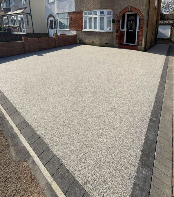 New resin bound gravel driveway detail