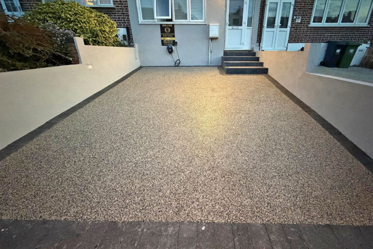 Resin Gravel Driveway and Steps, Widmore, Bromley. Award-Winning Paving