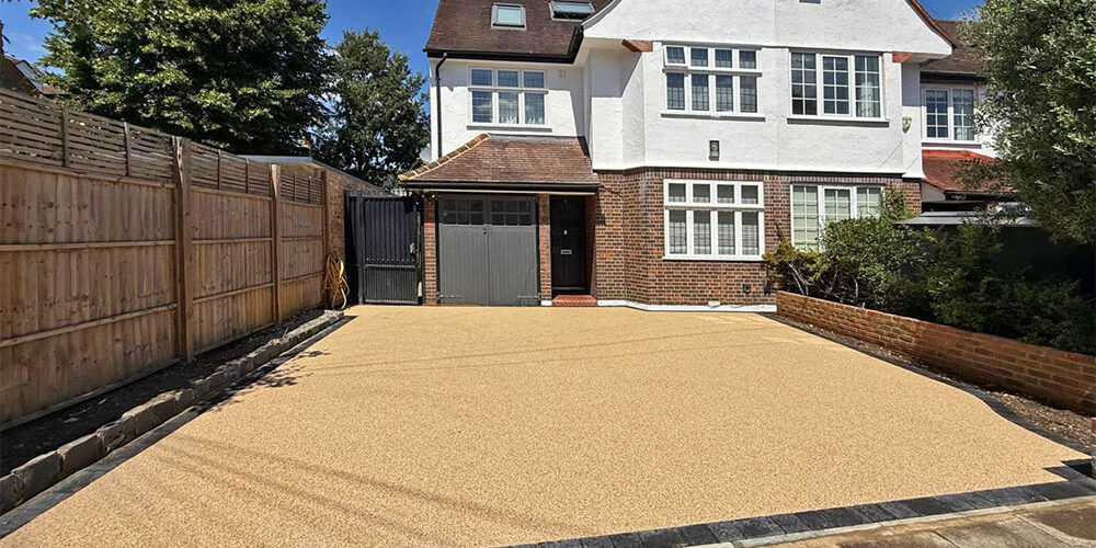 Resin Bound Gravel Driveway, Royal Tunbridge Wells. Award-Winning Paving