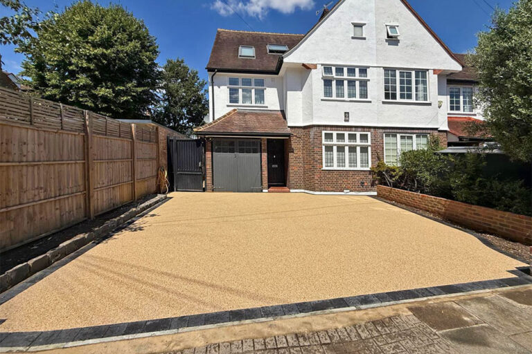 Resin Bound Gravel Driveway, Royal Tunbridge Wells. Award-Winning Paving