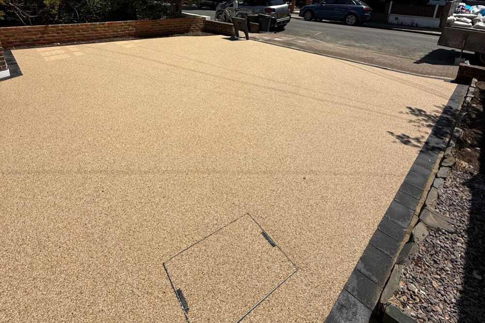 Resin Bound Gravel Driveway, Royal Tunbridge Wells. Award-Winning Paving
