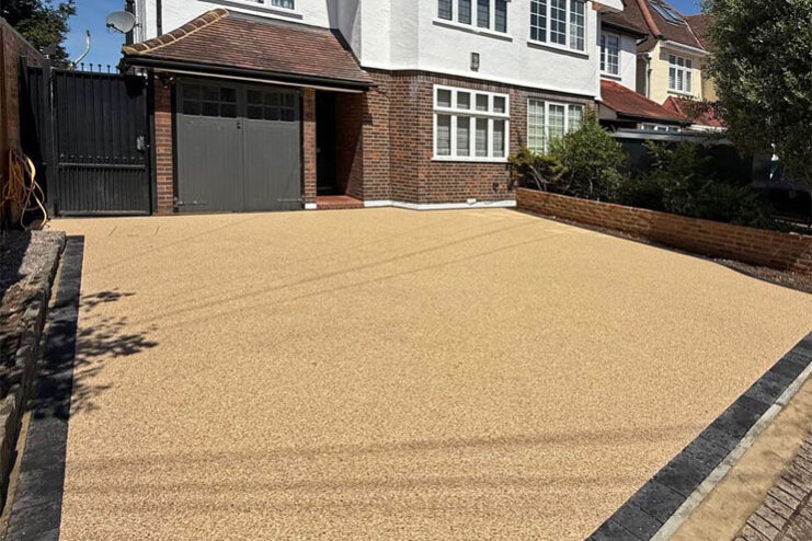 Resin Bound Gravel Driveway, Royal Tunbridge Wells. Award-Winning Paving